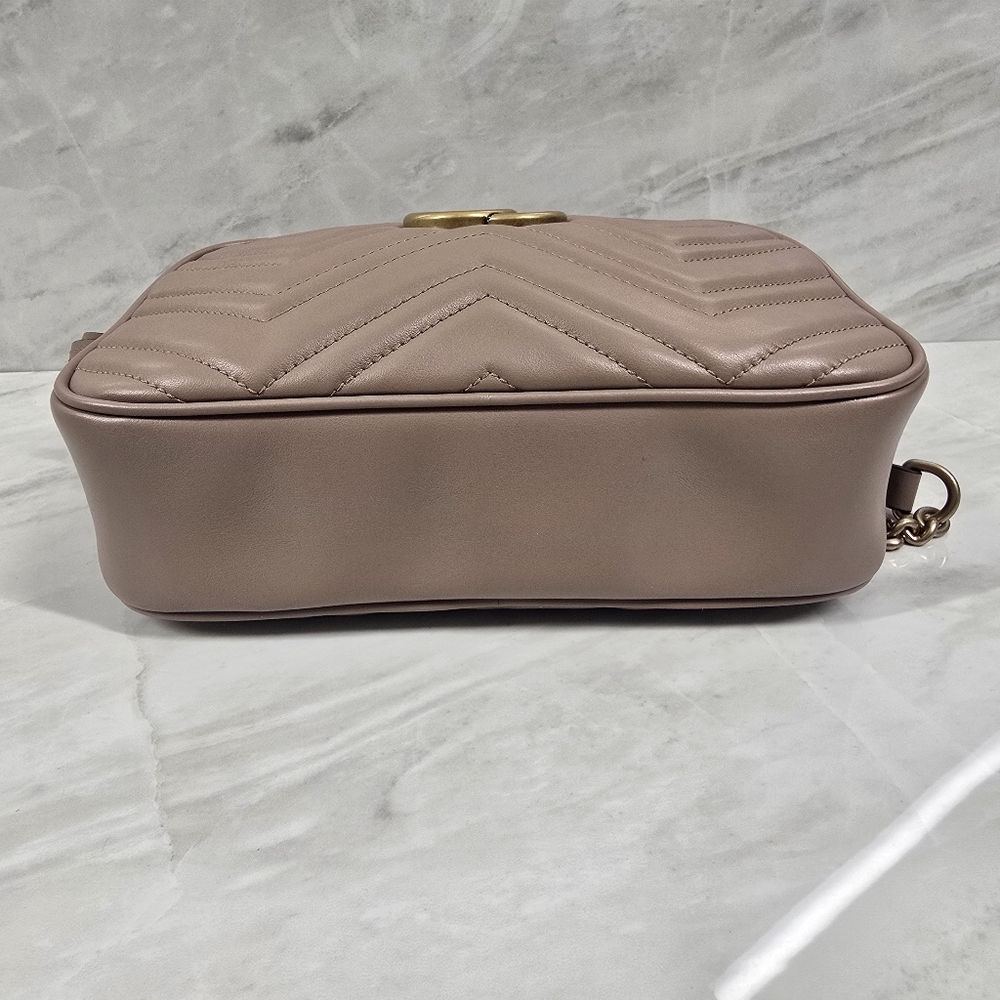 Gucci Marmont Small Camera Bag - Picture 5 of 10
